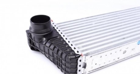Радиатор интеркулера mahle knecht CI150000P