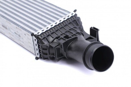 Радиатор интеркулера mahle knecht CI170000P