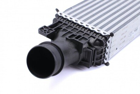 Радиатор интеркулера mahle knecht CI170000P