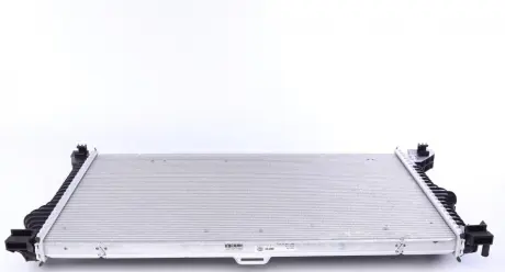Радіатор інтеркулера Mahle knecht CI222000P
