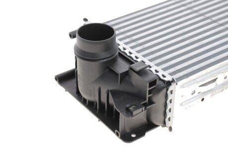 Радиатор интеркулера mahle knecht CI368000P