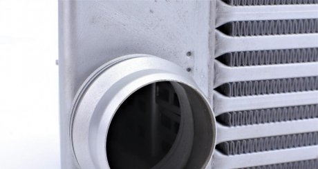 Радиатор интеркулера mahle knecht CI79000S