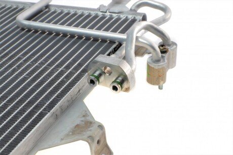 Радиатор кондиционера mahle knecht AC318000S