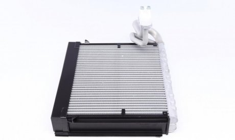 Радиатор кондиционера mahle knecht AE106000P