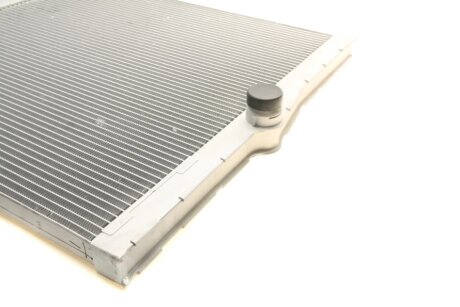 Радиатор охлаждения двигателя mahle knecht CR1050000S