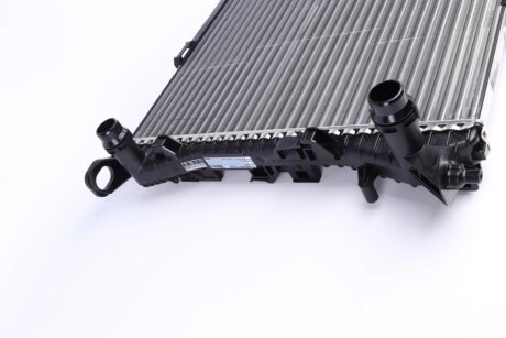 Радиатор охлаждения двигателя mahle knecht CR1060000P