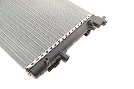 Радиатор охлаждения двигателя mahle knecht CR1096000P