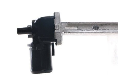 Радиатор охлаждения двигателя mahle knecht CR1115000S