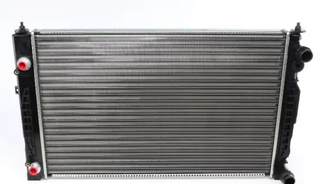 Радиатор охлаждения двигателя mahle knecht CR 132 000S