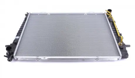 Радіатор охолодження двигуна Mahle knecht CR1321000S