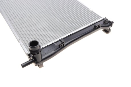 Радиатор охлаждения двигателя mahle knecht CR1355000S