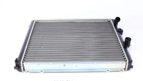 Радіатор охолодження двигуна Mahle knecht CR1502000S