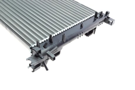 Радіатор охолодження двигуна mahle knecht CR2166001S