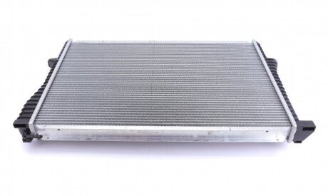 Радіатор охолодження двигуна mahle knecht CR242000S