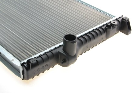 Радиатор охлаждения двигателя mahle knecht CR244001S