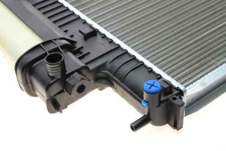 Радиатор охлаждения двигателя mahle knecht CR244001S