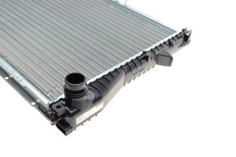 Радиатор охлаждения двигателя mahle knecht CR295000S