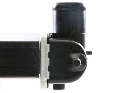 Радиатор охлаждения двигателя mahle knecht CR343000S