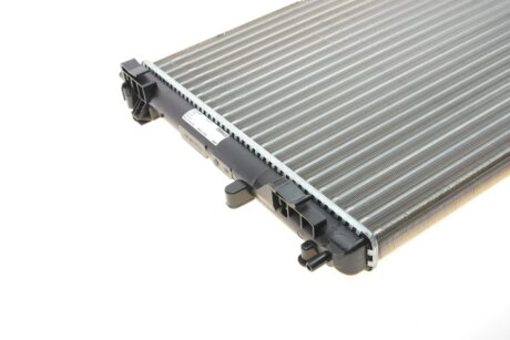 Радиатор охлаждения двигателя mahle knecht CR36000S