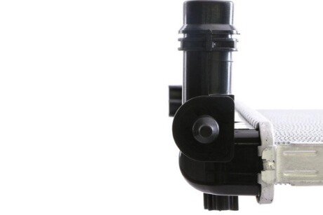 Радиатор охлаждения двигателя mahle knecht CR484000S