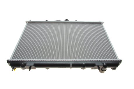 Радиатор охлаждения двигателя mahle knecht CR549000S