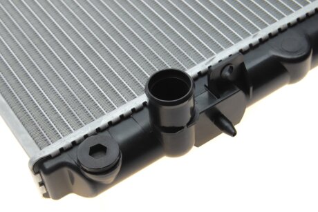 Радиатор охлаждения двигателя mahle knecht CR549000S