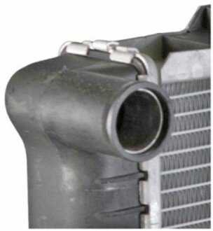 Радиатор охлаждения двигателя mahle knecht CR634000S