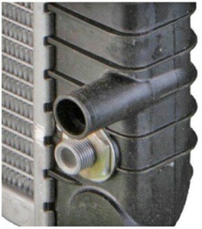 Радиатор охлаждения двигателя mahle knecht CR634000S