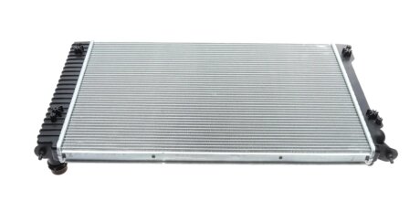 Радиатор охлаждения двигателя mahle knecht CR789000S