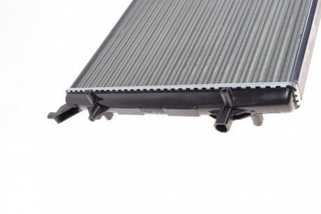 Радиатор охлаждения двигателя mahle knecht CR816000S