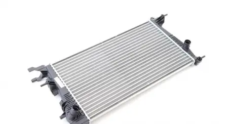 Радіатор охолодження двигуна Mahle knecht CR840001S