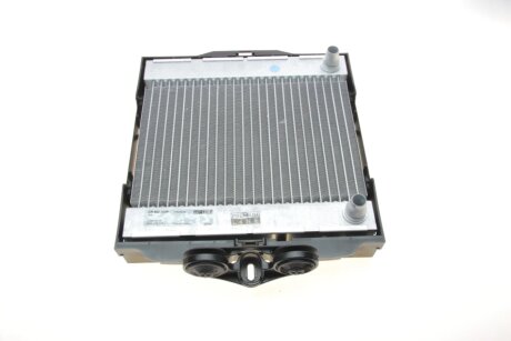 Радиатор охлаждения двигателя mahle knecht CR922000P на Бмв 5 серии