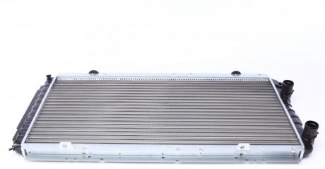 Радиатор охлаждения mahle knecht CR 33 000S
