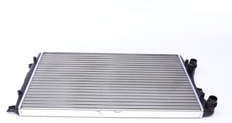 Радиатор охлаждения mahle knecht CR 761 000S