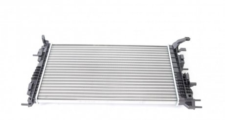 Радиатор охлаждения двигателя mahle knecht CR840001S