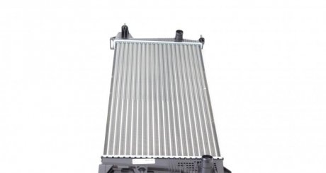 Радиатор охлаждения двигателя mahle knecht CR840001S
