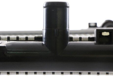 Радиатор интеркулера mahle knecht CR743000S