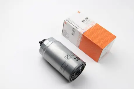 Паливний фільтр Mahle knecht KC182