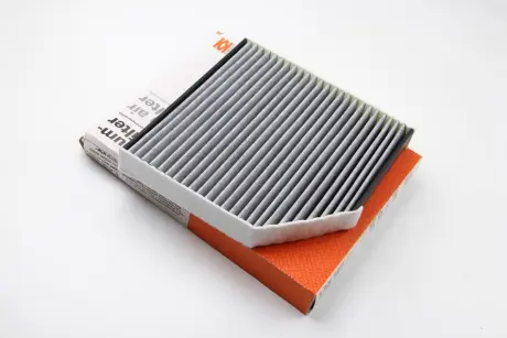 Угольный фильтр салона mahle knecht LAK667