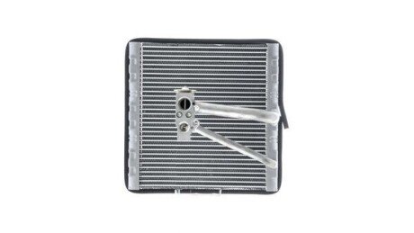 Випарник кондицiонера mahle knecht AE93000P