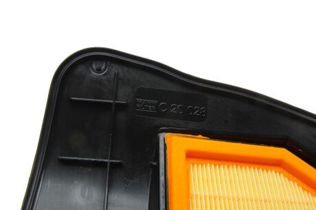 Воздушный фильтр mann C20028