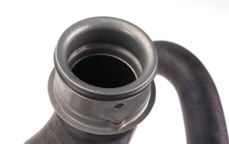 Патрубок радиатора mercedes 9065013682