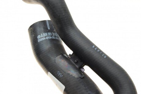 Патрубок радиатора mercedes 9065012482