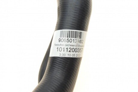 Патрубок радиатора mercedes 9065012482