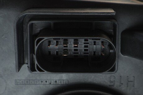 Передняя фара mercedes 9109060400