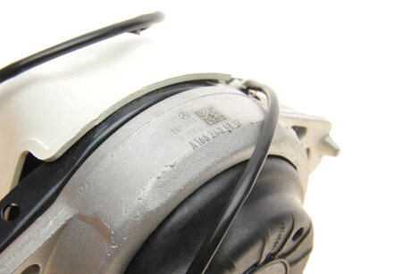 Подушка (опора) двигателя mercedes 1662406817