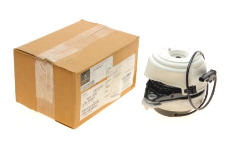 Подушка (опора) двигателя mercedes 1662406817 на Мерседес GLE-Class C292