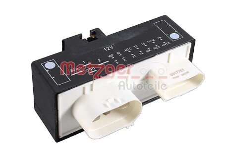 Блок управління вентилятором пічки metzger 0917761 на Фольксваген Гольф 4