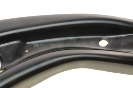 Важіль підвіски передній meyle 7160500044