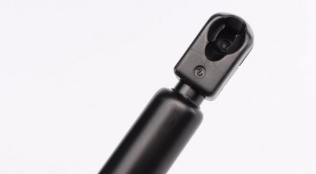 Амортизатор капота Audi Q7 meyle 1409100068